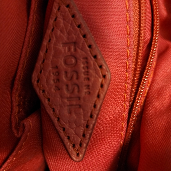 Hot Pink Leather Fossil Crossbody Purse - Picture 3 of 3